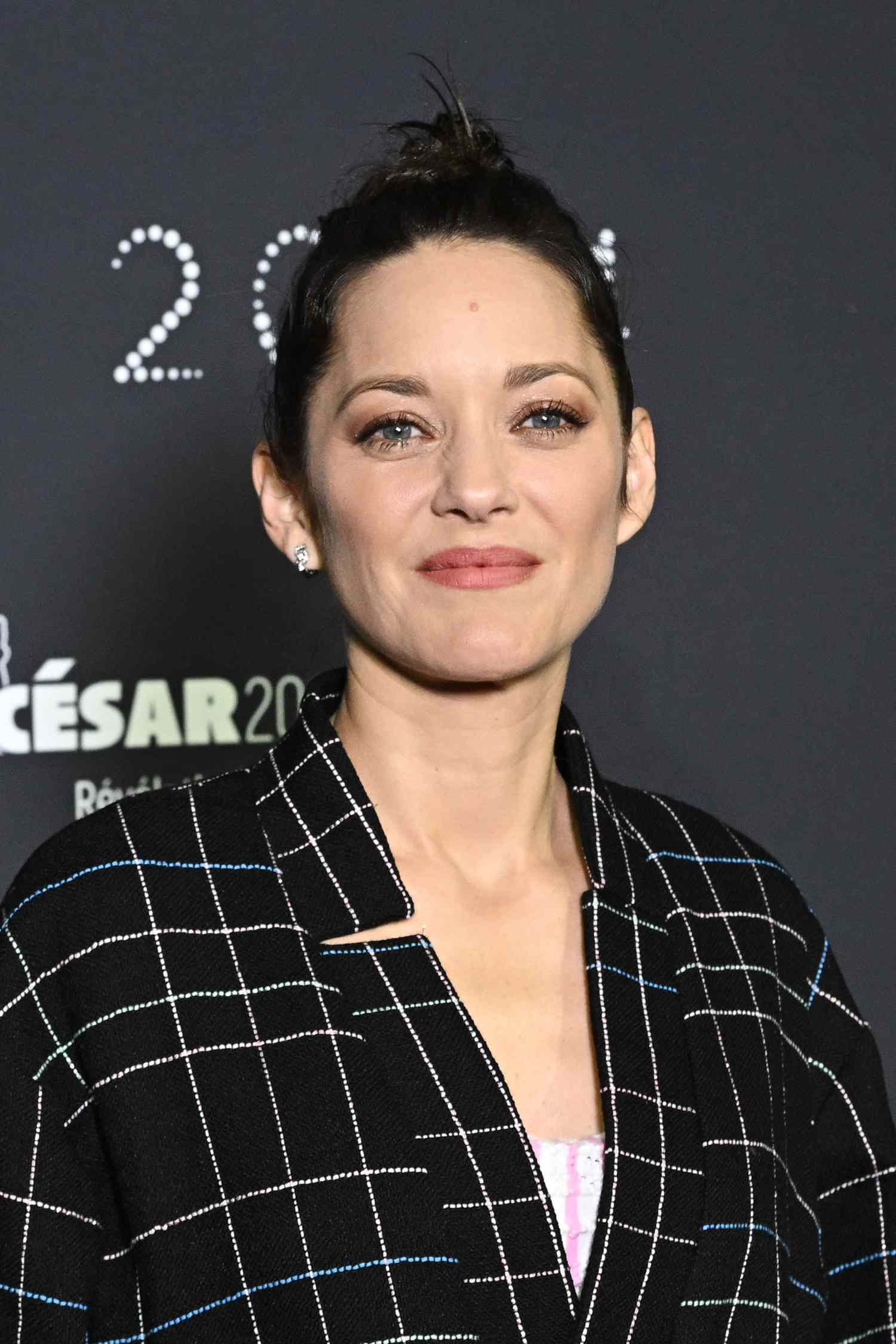 Marion Cotillard 30 Libra Celebrities