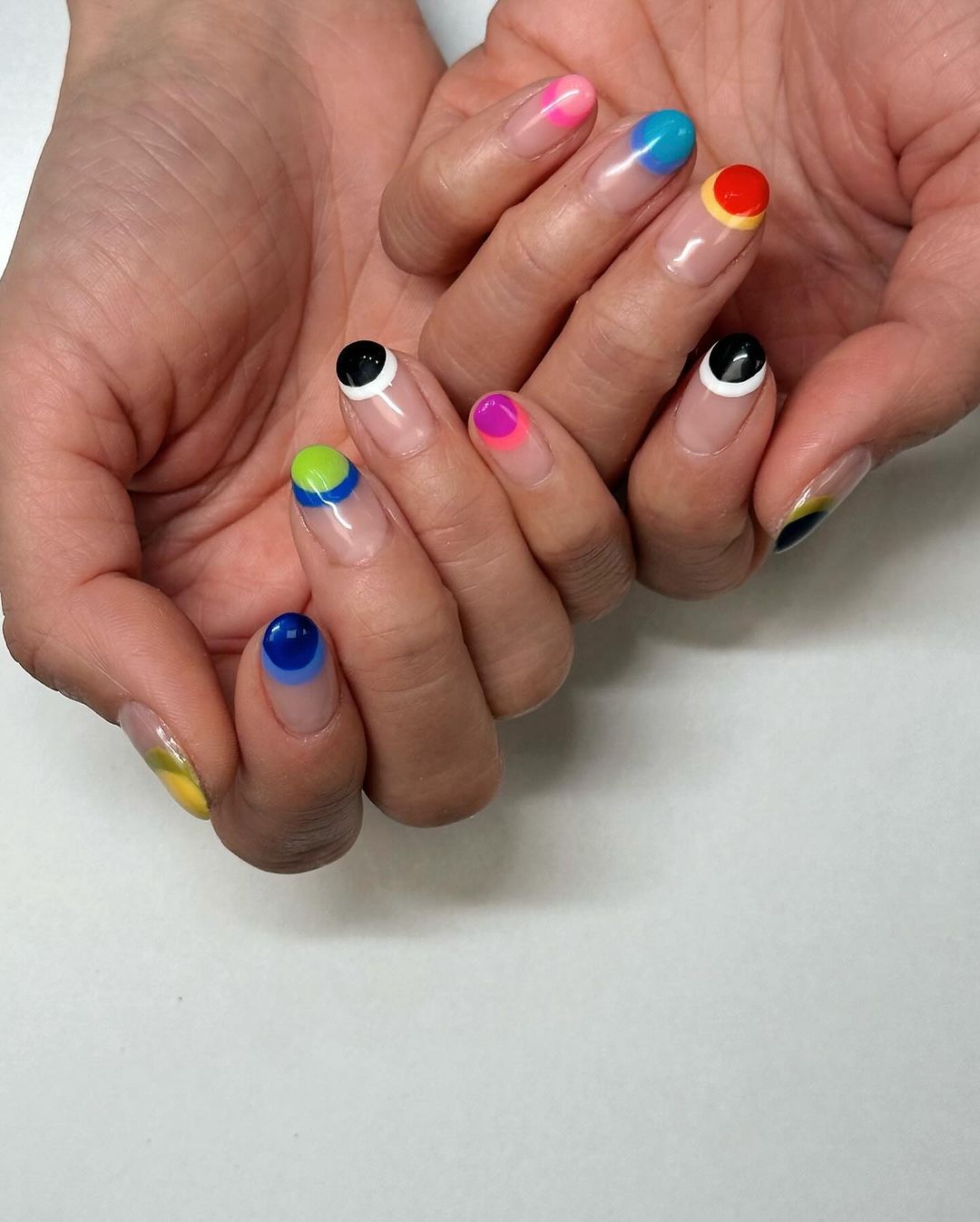 Circle Tips Aries Nails