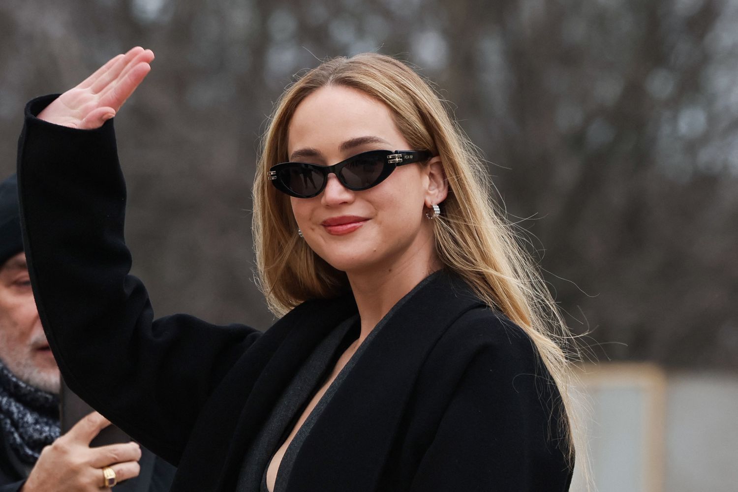 Jennifer Lawrence arrives for the presentation of creations by Christian Dior for the Women Ready-to-wear Fall-Winter 2024/2025 collection 