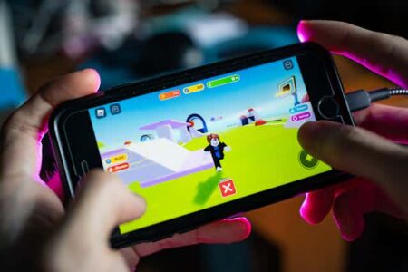 ‘Literally just child gambling’: what kids say about Roblox, lootboxes and money in online games