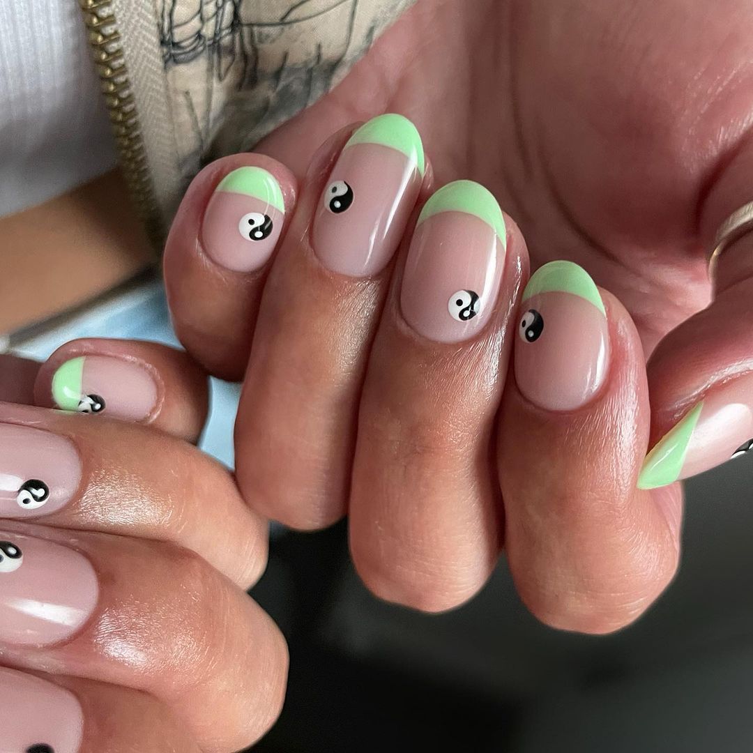 Yin & Yang Libra Nails