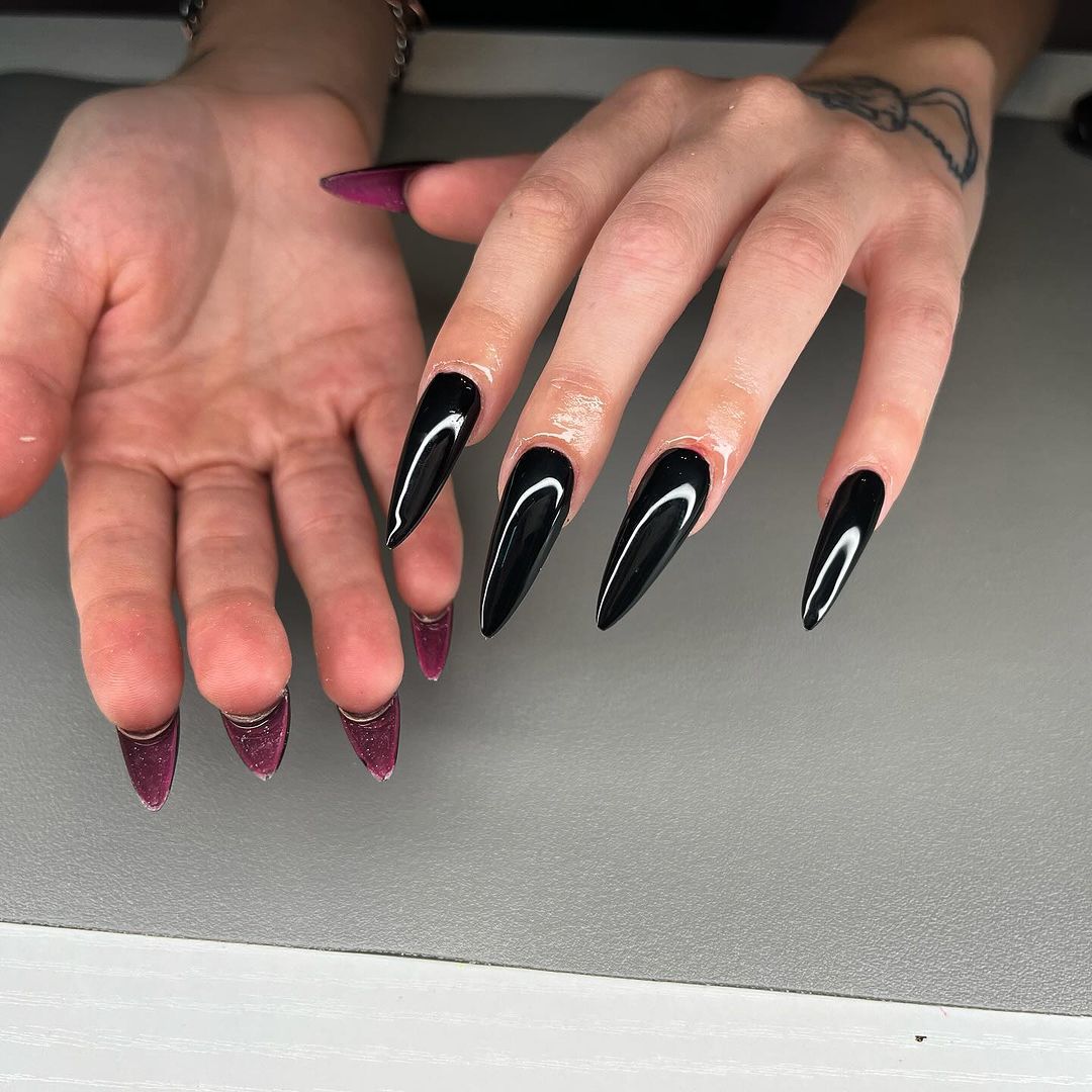 A double sided manicure for Scorpio season.